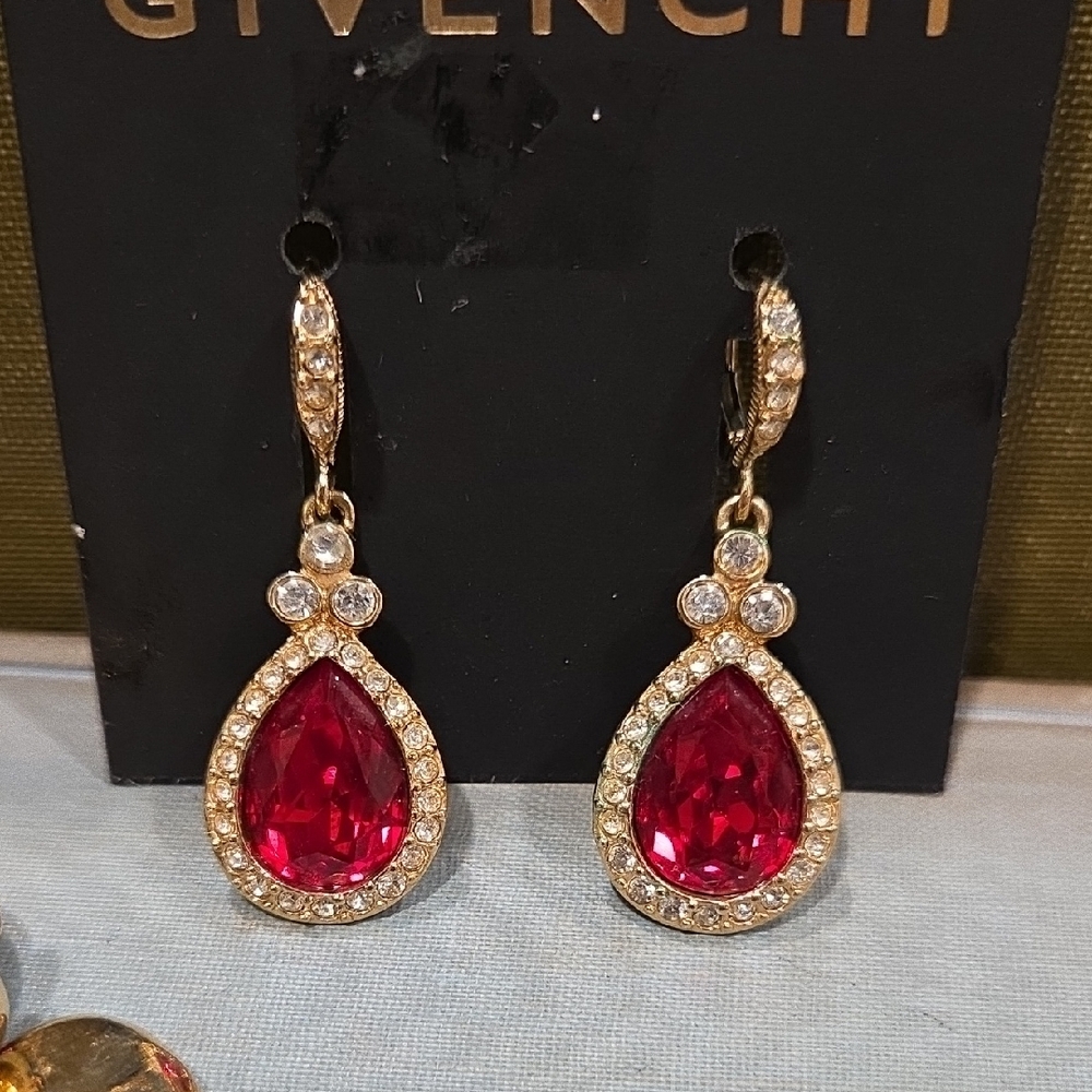Givenchy Red and Gold Jewelry Set - Picture 7 of 7